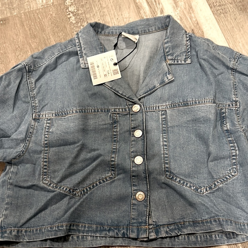 Zara Crop Flowy Denim Shirt - Picture 9 of 10